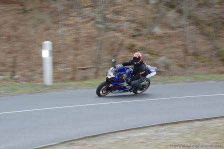 Pierre en GSX-R à l'escargot